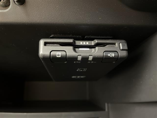 ノート1.2 e-POWER X ブラックアロー