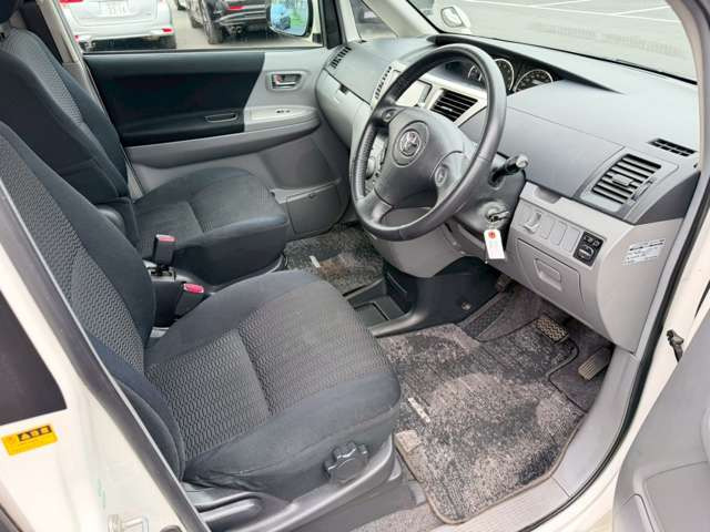 �C�ɂȂ邨�Ԃ�����܂�����E�̓d�b�ԍ����璼�ڂ��X�ɂ��₢���킹���������B�x�����@����ԗ����A��Ԃ܂łȂ�ł������������Ē����܂��B�X�^�b�t�ꓯ���A�����҂����Ă���܂��B