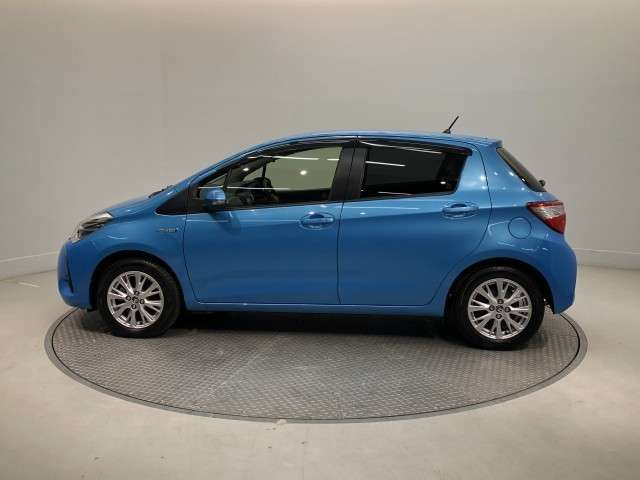 ヴィッツ1.5 ハイブリッド U