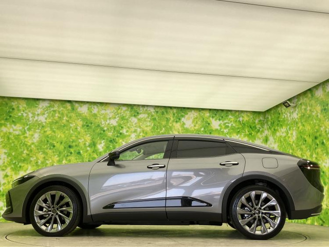 クラウンクロスオーバー2.5 G アドバンスト レザー パッケージ E-Four 4WD