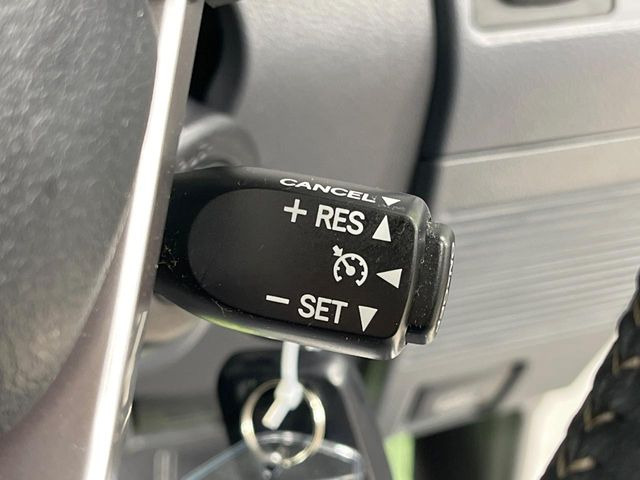 �y�N���[�Y�R���g���[���z�������H�����N���N���s�B�A�N�Z���𗣂��Ă���葬�x�ő��s���ł��A�������^�]���̕��S���y��!�����E�������ȒP�ȃX�C�b�`����Œ����ł��܂��B