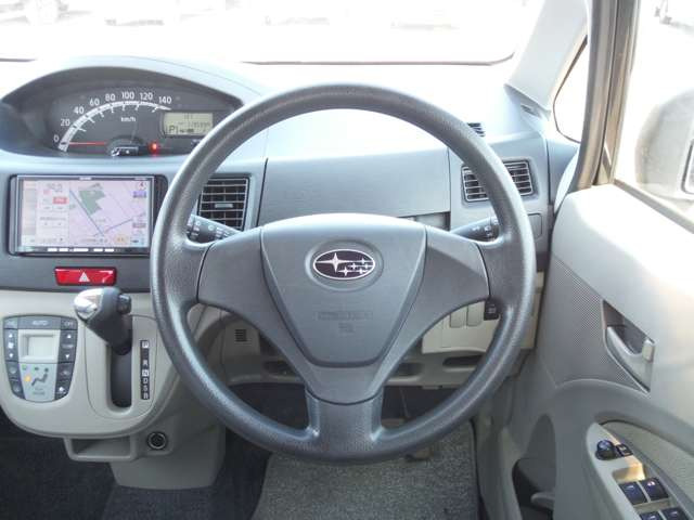 ���X�͔N�����x�ƂȂ��Ă���܂��B�c�Ǝ��Ԃ�10:00�`19:00�ł��B