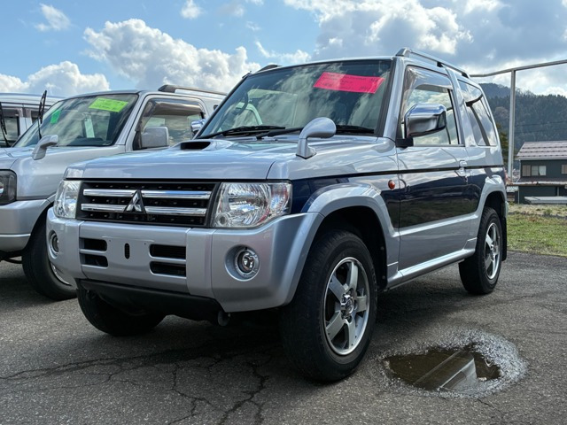 パジェロミニエクシード 4WD