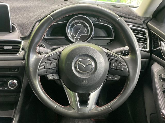 �y�����v�����X�e�A�����O�z�㎿�Ȋv���g�p���邱�ƂŁA��ɂ����������݂ƂĂ��^�]���₷���n���h���ł���