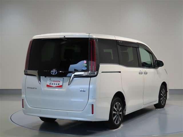 エスクァイアハイブリッド1.8 Gi プレミアムパッケージ ブラックテイラード