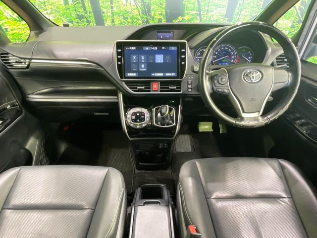 エスクァイアハイブリッド1.8 Gi