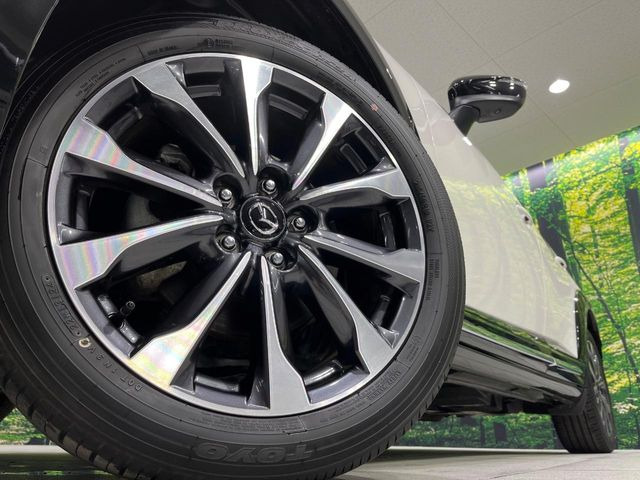 �y����18�C���`�A���~�z�C�[���z�O�ςɃ}�b�`���������A���~�z�C�[���𑕒����Ă���܂��B�e��ЊO�A���~�z�C�[����A�X�^�b�h���X�^�C�����戵�����Ă���܂��B���񂲑��k����������