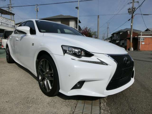 IS200t Fスポーツ