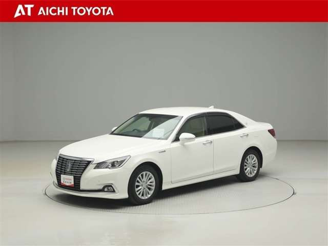 クラウンハイブリッド 2.5 ロイヤルサルーン