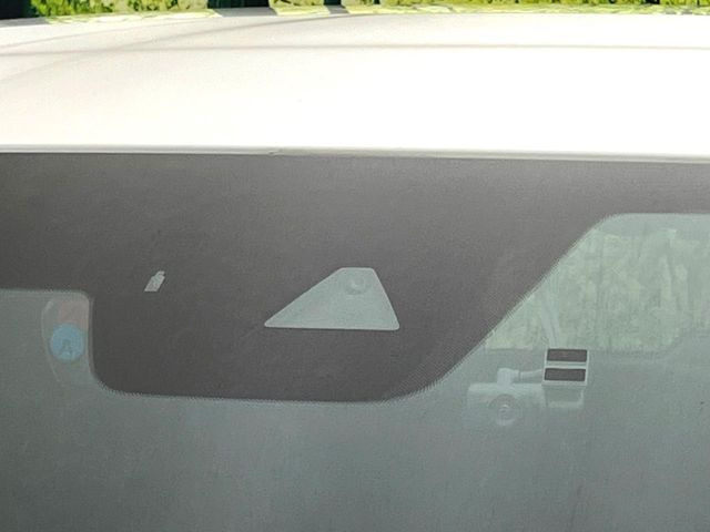 �yi-ACTIVESENSE�z���s���ɑO���̎ԗ�����F�����A�Փ˂������Ȏ��͌x��ƃu���[�L�ŏՓˉ���Ɣ�Q�y�����A�V�X�g�B�����S�Ƀh���C�u�����y���݂��������܂��B