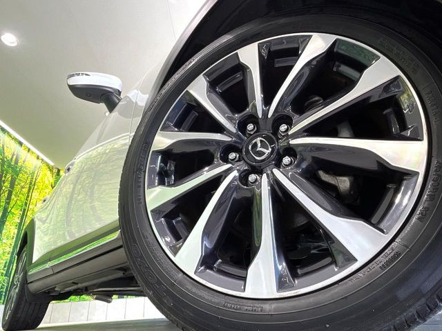 �y����18�C���`�A���~�z�C�[���z�O�ςɃ}�b�`���������A���~�z�C�[���𑕒����Ă���܂��B�e��ЊO�A���~�z�C�[����A�X�^�b�h���X�^�C�����戵�����Ă���܂��B���񂲑��k����������