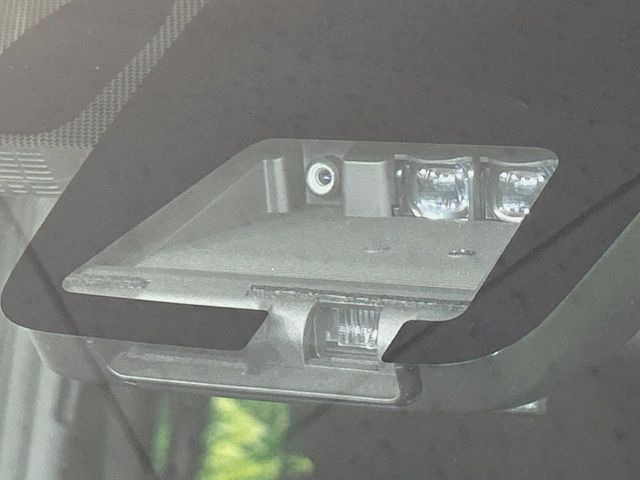 ヴォクシー1.8 ハイブリッド ZS