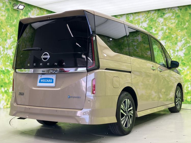 セレナ1.4 e-POWER ハイウェイスターV