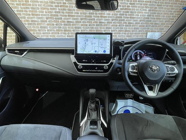 カローラツーリング1.8 ハイブリッド アクティブ スポーツ E-Four 4WD