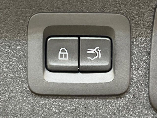 �y�p���[�o�b�N�h�A�z�X�}�[�g�L�[��^�]�Ȃ̃{�^�������������Ń��A�Q�[�g�������ŊJ���܂�!�ו��������Ă��鎞��A�����ʒu�ɂ���o�b�N�h�A��߂�ۂɕ֗��ȋ@�\�ł���