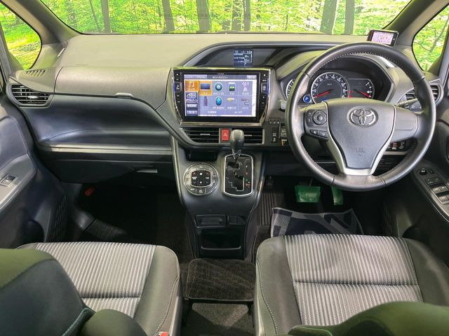 ヴォクシー2.0 ZS 煌