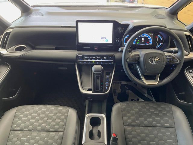 ヴォクシー1.8 ハイブリッド S-Z