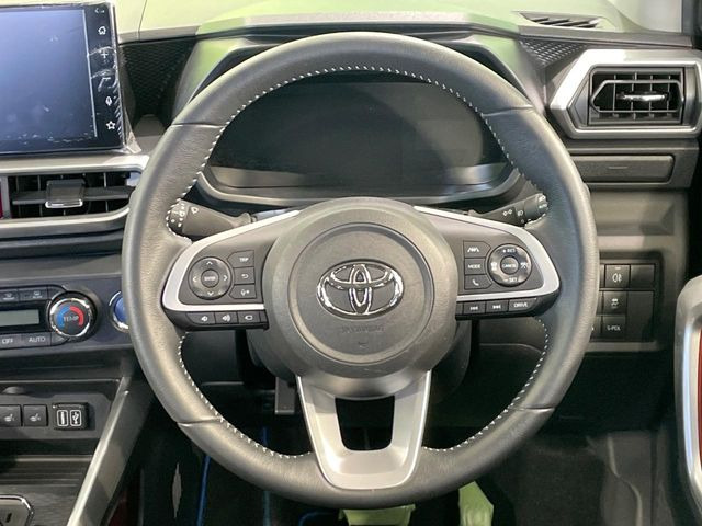 �y�����v�����X�e�A�����O�z�㎿�Ȋv���g�p���邱�ƂŁA��ɂ����������݂ƂĂ��^�]���₷���n���h���ł���