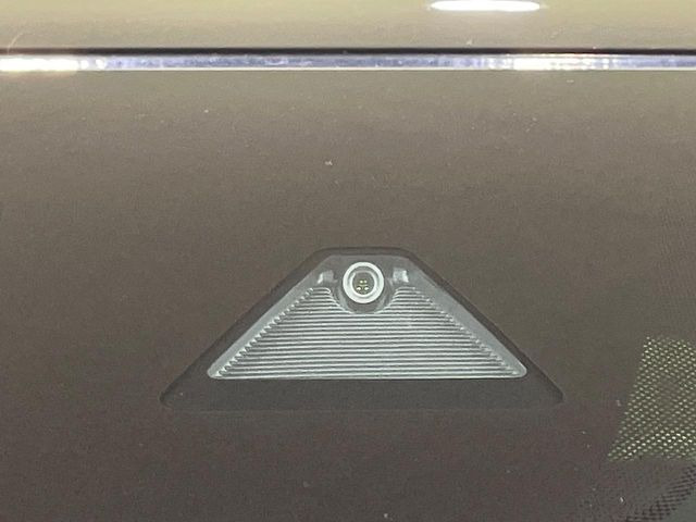 �yi-ACTIVESENSE�z���s���ɑO���̎ԗ�����F�����A�Փ˂������Ȏ��͌x��ƃu���[�L�ŏՓˉ���Ɣ�Q�y�����A�V�X�g�B�����S�Ƀh���C�u�����y���݂��������܂��B