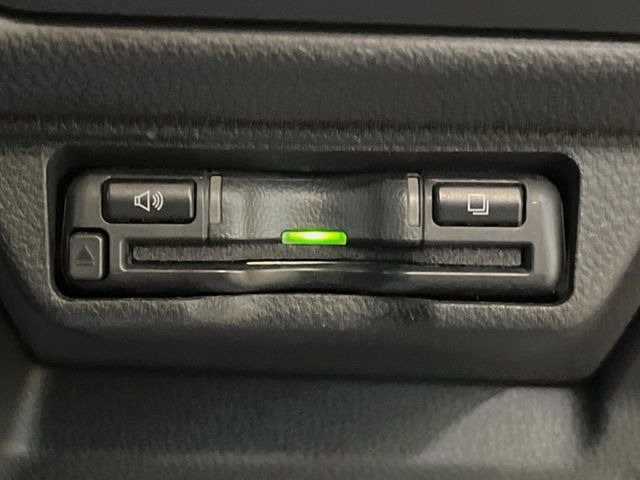 【ETC】高速道路の料金所をストレスなく通過!話題のスポットやサービスエリアに多い「スマートIC」利用時は必須のアイテムです。当店でセットアップを実施、ご納車当日からすぐにご利用いただけます!