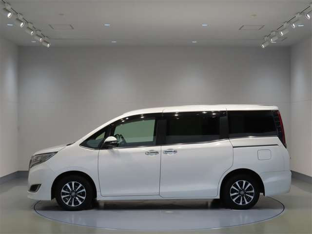 エスクァイアハイブリッド1.8 Gi プレミアムパッケージ ブラックテイラード