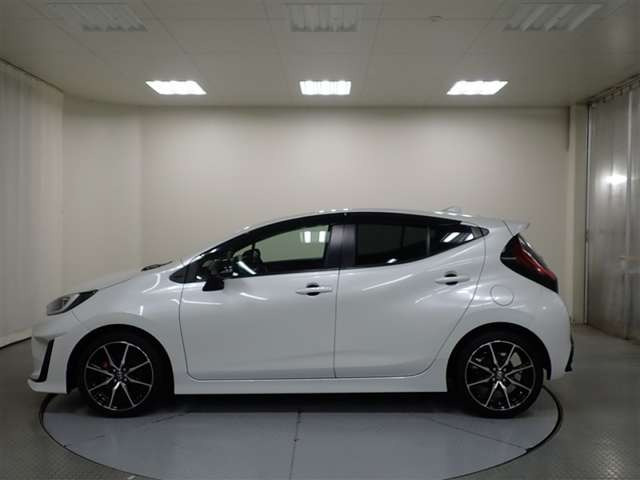 アクア1.5 GRスポーツ