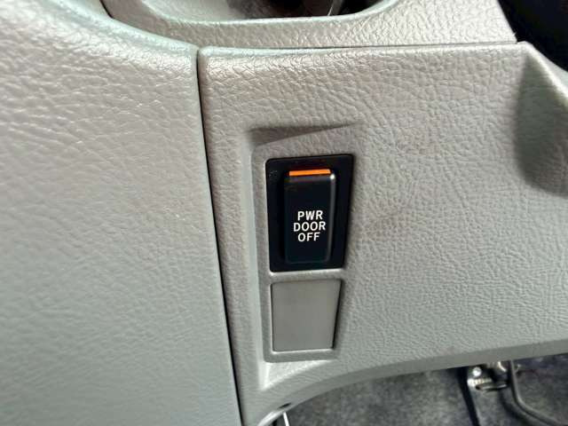 �C�ɂȂ邨�Ԃ�����܂�����E�̓d�b�ԍ����璼�ڂ��X�ɂ��₢���킹���������B�x�����@����ԗ����A��Ԃ܂łȂ�ł������������Ē����܂��B�X�^�b�t�ꓯ���A�����҂����Ă���܂��B