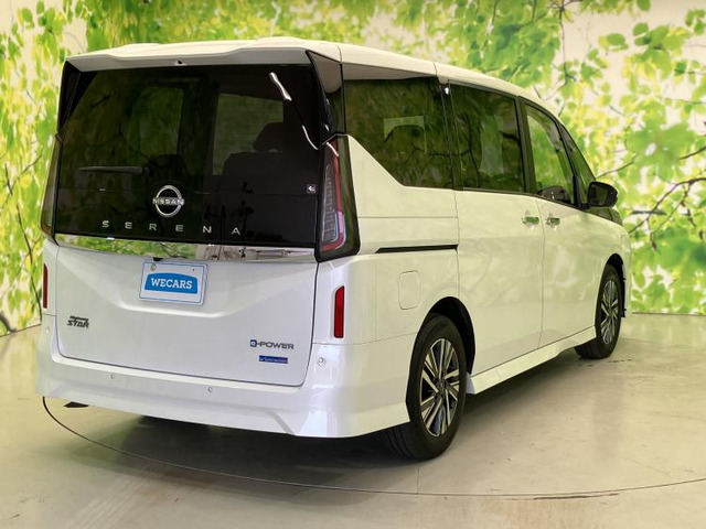 セレナ1.4 e-POWER ハイウェイスターV