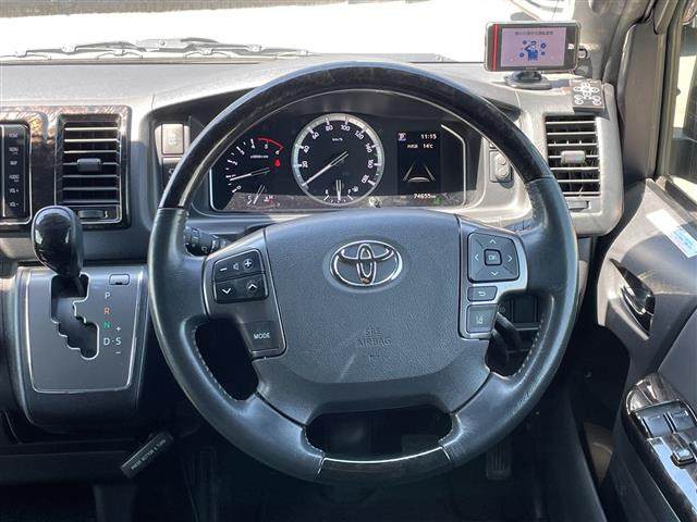 ハイエースバン