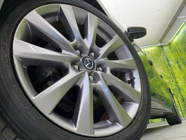 �y����18�C���`�A���~�z�C�[���z�O�ςɃ}�b�`���������A���~�z�C�[���𑕒����Ă���܂��B�e��ЊO�A���~�z�C�[����A�X�^�b�h���X�^�C�����戵�����Ă���܂��B���񂲑��k����������