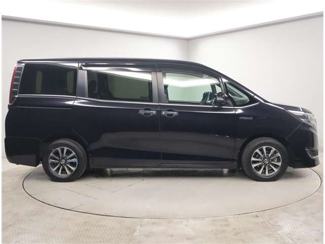 エスクァイアハイブリッド1.8 Gi