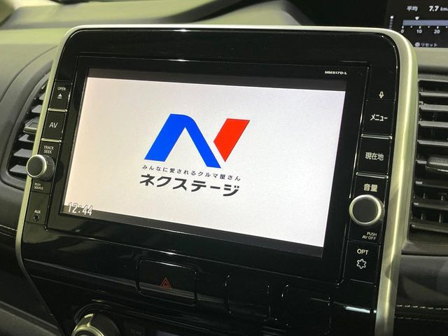 �y���[�J�[�����i�r�z�C���e���A�ɗn�����ރX�^�C���b�V���ȁu��p�݌v�v���[�J�[�i�r�𑕔��􎋔F���⑀�쐫�ȂǊ�{���\�ɂ��D��A���㎿�ȃJ�[���C�t�����y���݂��������܂��B