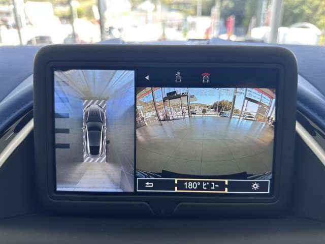 360&deg;カメラを装備しており、駐車時や狭い場所での取り回しを安心して行っていただけます。