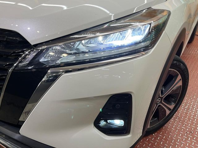 �yLED�w�b�h���C�g�z���V����ԑ��s�����ǍD�Ȏ��E���m�ۂ����S���ĉ^�]�ł��鍂�P�xLED�w�b�h���C�g�𑕔�!�_�����x�������A����d�͂��}�����Ă��܂��B