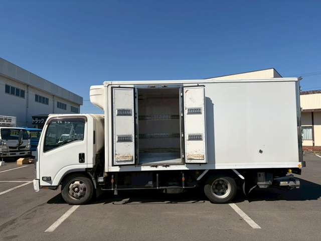 車体形状を問わず幅広いジャンルの車両を取り扱っております。
