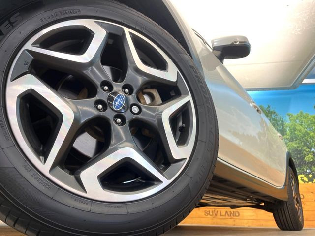 �y����18�C���`�A���~�z�C�[���z�O�ςɃ}�b�`���������A���~�z�C�[���𑕒����Ă���܂��B�e��ЊO�A���~�z�C�[����A�X�^�b�h���X�^�C�����戵�����Ă���܂��B���񂲑��k����������