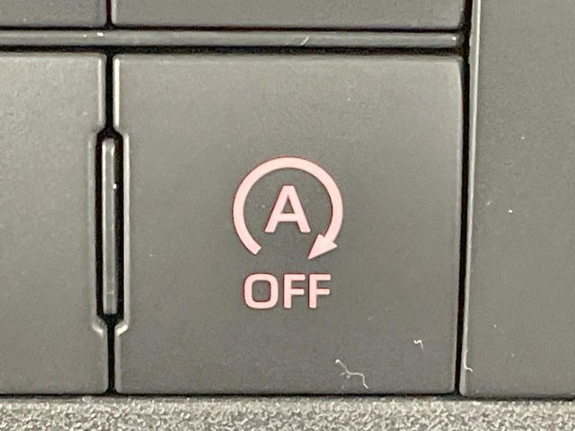 �y�A�C�h�����O�X�g�b�v�z�ԐM����a�؂Œ�Ԃ����ۂɃG���W�����~���A���ʂȔR���̏����}���܂��B�R��������ی�ɂȂ���@�\��G���W���̓u���[�L�𗣂��΍Ďn�����܂��B