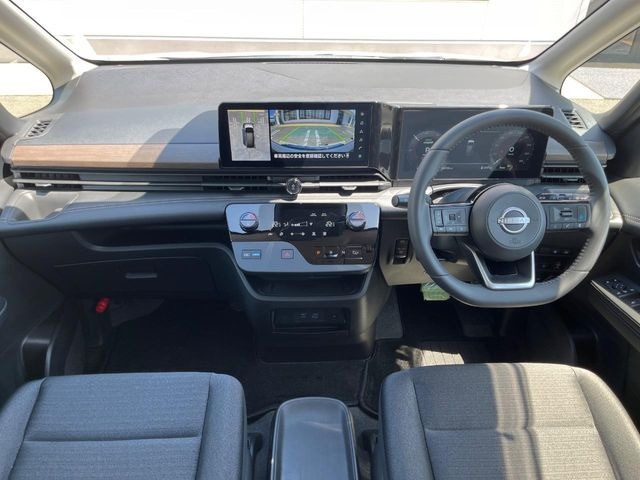 セレナ1.4 e-POWER ハイウェイスターV