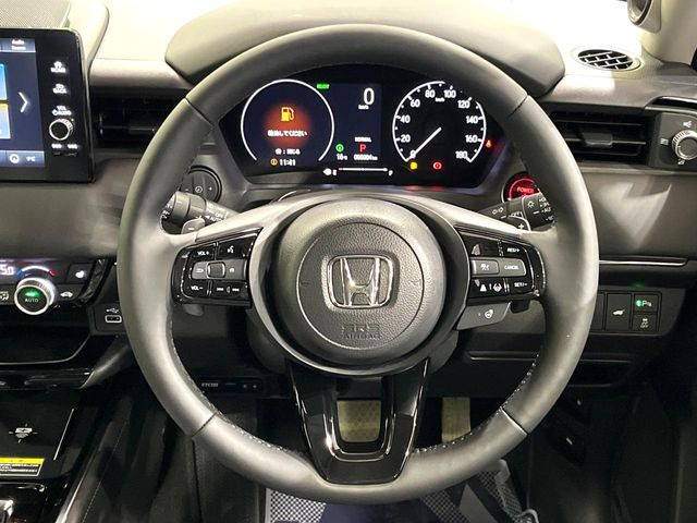 【ステアリングスイッチ】運転中、前方から目線をそらすことなく、オーディオ等の操作が可能な便利機能!安心&快適なドライブを演出してくれます♪