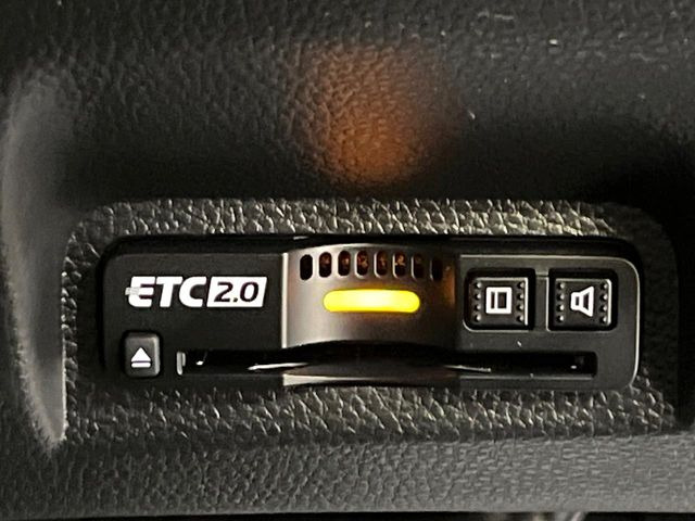 【ETC】高速道路の料金所をストレスなく通過!話題のスポットやサービスエリアに多い「スマートIC」利用時は必須のアイテムです。当店でセットアップを実施、ご納車当日からすぐにご利用いただけます!