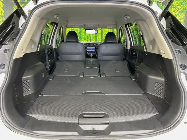 【パワーバックドア】スマートキーや運転席のボタンを押すだけでリアゲートが自動で開閉します!荷物を持っている時や、高い位置にあるバックドアを閉める際に便利な機能です♪