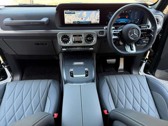 MBUX�����F���^�b�`�p�l���f�B�X�v���C�EAR�i�r���[�V�����ETV�E�u���[�g�D�[�X�E�A�b�v���J�[�v���C�B