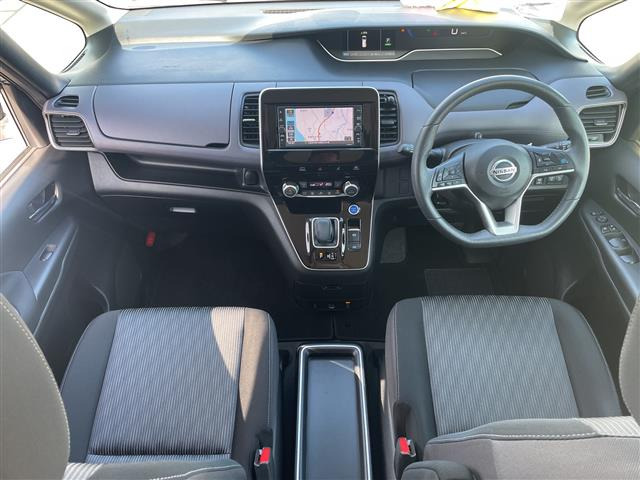 セレナ1.2 e-POWER ハイウェイスターV