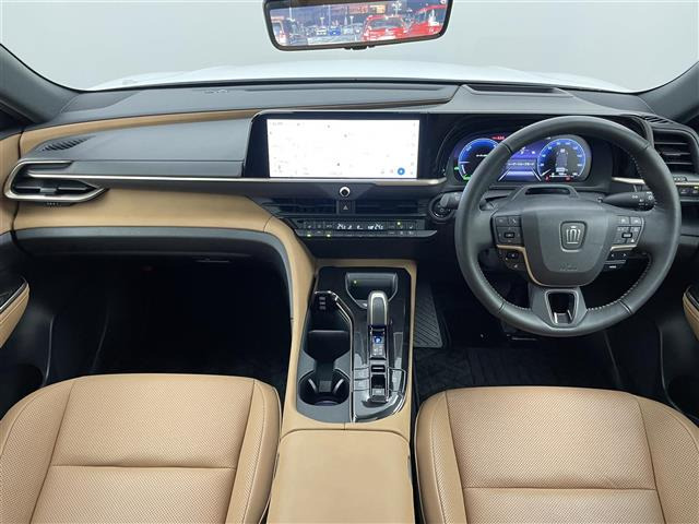 クラウンスポーツ2.5 Z E-Four 4WD