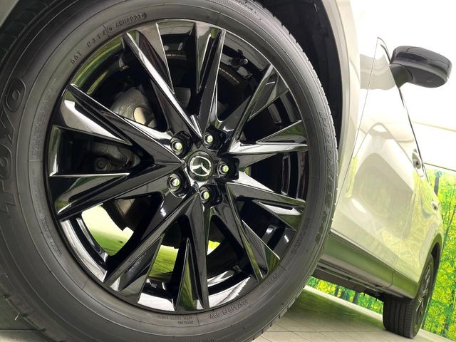 �y����19�C���`�A���~�z�C�[���z�O�ςɃ}�b�`���������A���~�z�C�[���𑕒����Ă���܂��B�e��ЊO�A���~�z�C�[����A�X�^�b�h���X�^�C�����戵�����Ă���܂��B���񂲑��k����������