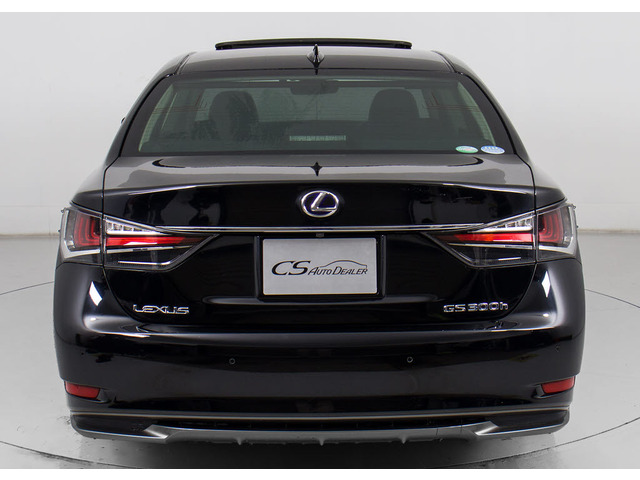 クリアランスソナーが付いています!フロント&リアにセンサーがあり、障害物に近づくと警告音が鳴りドライバーへお知らせ!すごく便利な人気装備です!!