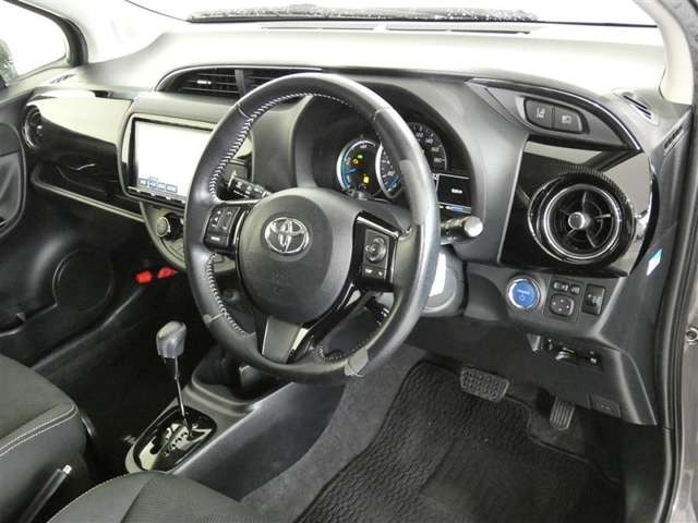 ヴィッツ1.5 ハイブリッド U