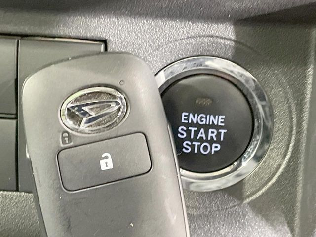 �y�L�[�t���[�V�X�e���z�J�o����|�P�b�g�ɓ��ꂽ�܂܂ł��h�A�̎{���E�������\�ȃX�}�[�g�L�[�𑕔��B�G���W���̃I���E�I�t�����J�M�����o���K�v����������Ƃ��Ă��֗��ł���