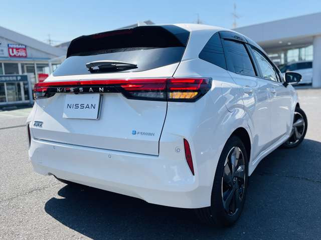 ノートオーラ1.2 G レザーエディション