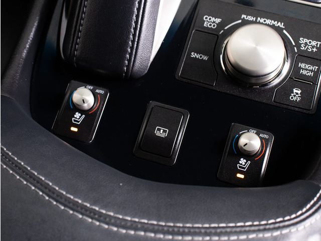 エアシートやシートヒーター付き!